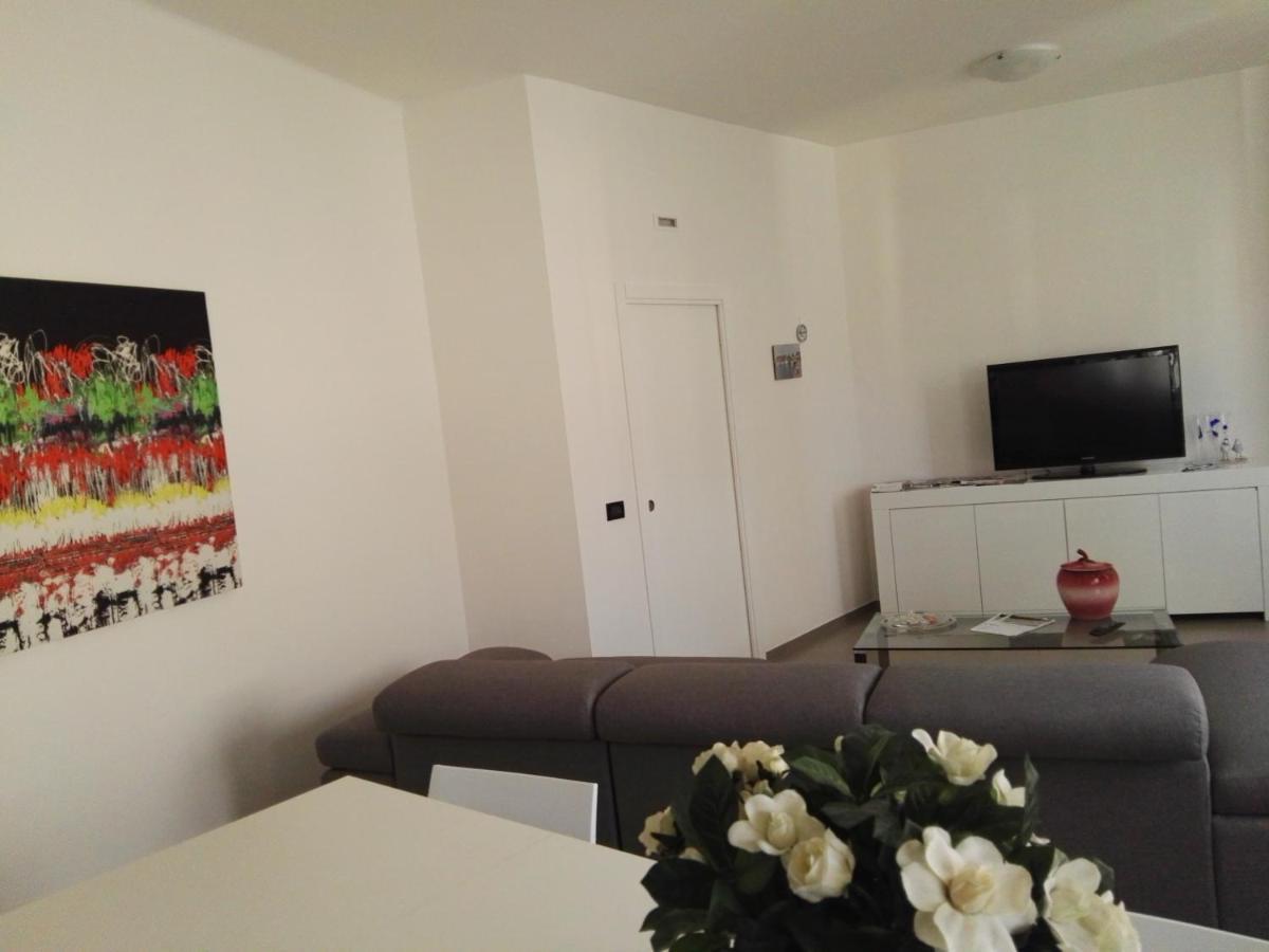 B&B "Al Colle 11" Fano Buitenkant foto